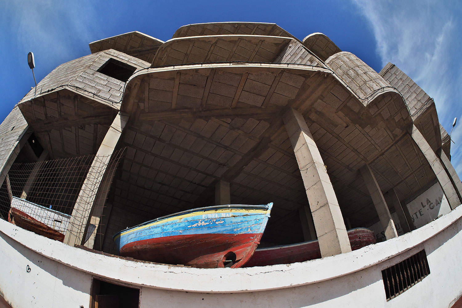 2018-11-kanarische-inseln-M0008528ak-teneriffa-los-abrigos-boot-parkhaus Boots-Parkhaus am Hafen . Los Abrigos . Teneriffa . Kanarische Inseln 2018 (Foto: Andreas Kuhrt)