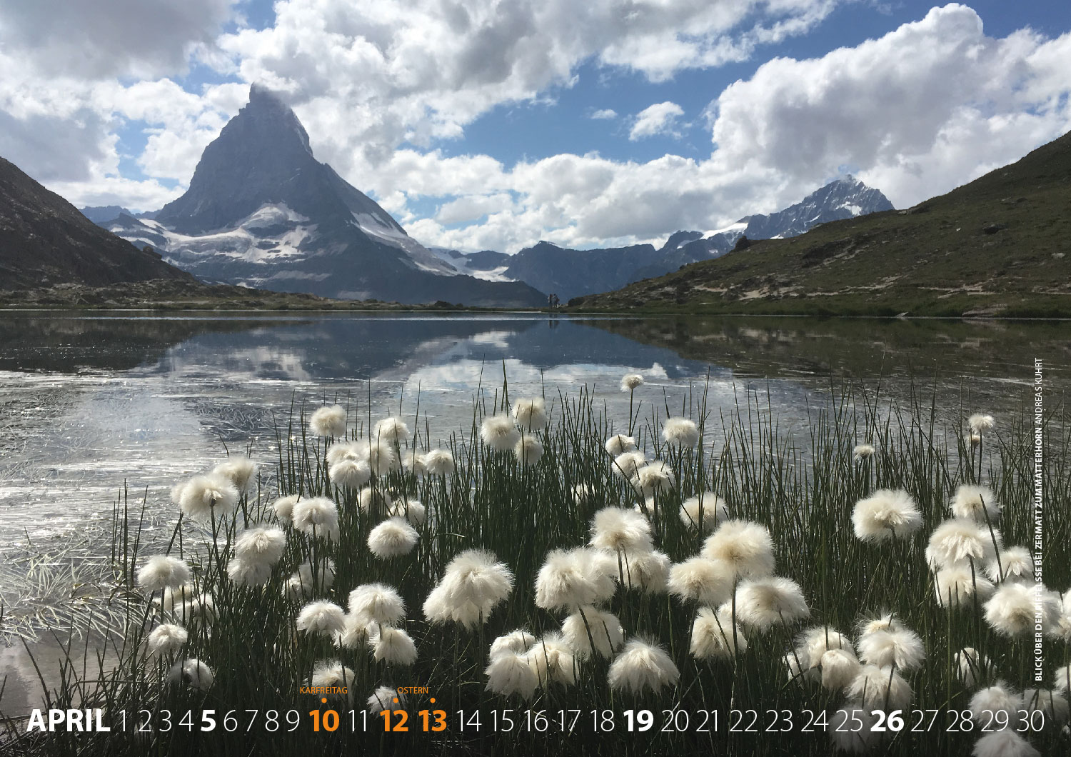Kalender Fotografie Schweiz 2020: Blick über den Riffelsee bei Zermatt zum Matterhorn (Foto: Andreas Kuhrt 2019)