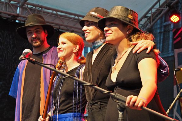 Rudolstadt-Festival 2019: Fémina: Oli Miglioli, Sofía und Clara Trucco, Clara Miglioli (Foto: Manuela Hahnebach)