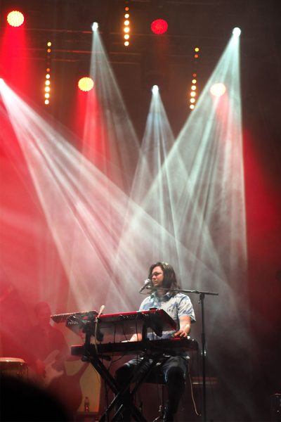 Rudolstadt-Festival 2019: The Cat Empire: Ollie McGill (Foto: Manuela Hahnebach)