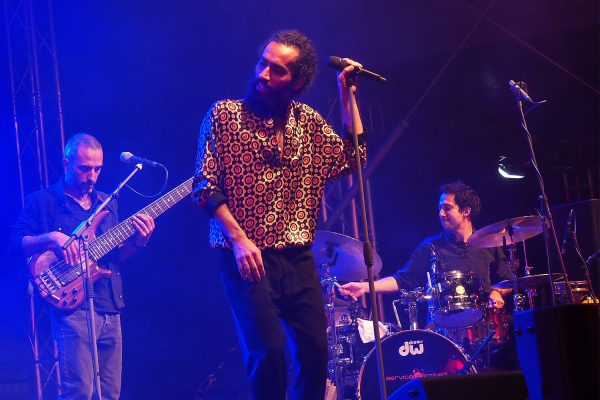 Rudolstadt-Festival 2019: Damahi: Dara Daraee, Reza Koolaghani und Shayan Fathi (Foto: Andreas Kuhrt)