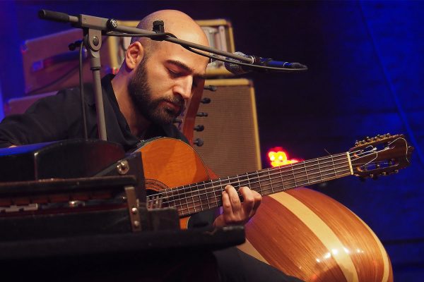 Rudolstadt-Festival 2019: Damahi: Ebrahim Alavi (Foto: Andreas Kuhrt)