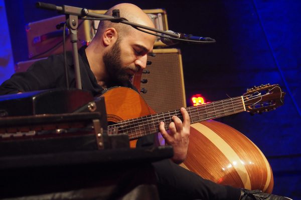 Rudolstadt-Festival 2019: Damahi: Ebrahim Alavi (Foto: Andreas Kuhrt)