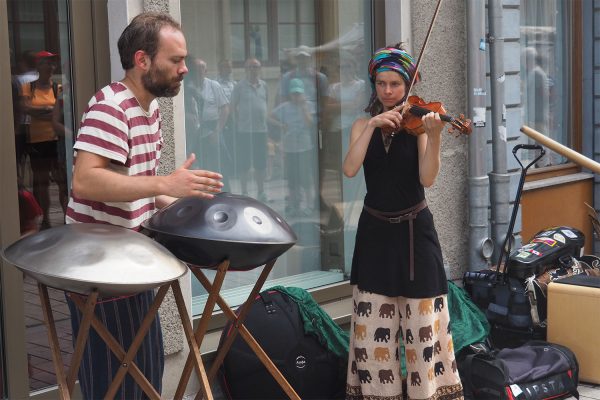 Rudolstadt-Festival 2019: Straßenmusiker in der Marktstraße (Foto: Andreas Kuhrt)