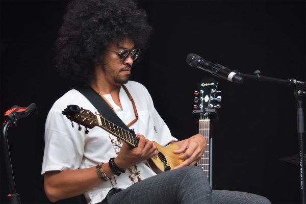 Rudolstadt-Festival 2019: Toko Telo: Joël Rabesolo (Foto: Andreas Kuhrt)