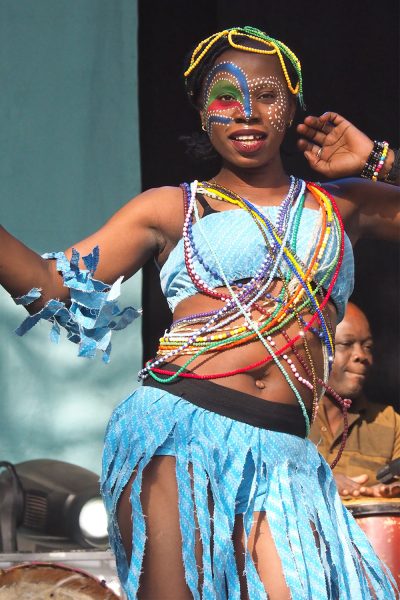 Rudolstadt-Festival 2019: Seun Kuti & Egypt 80: Iyabo Folashade Adeniran (Foto: Andreas Kuhrt)