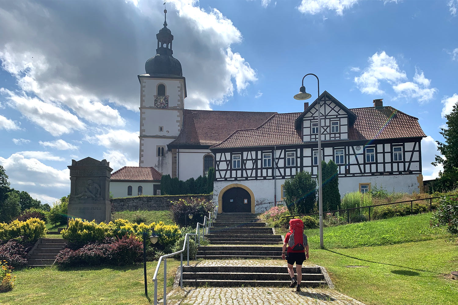 2020 Grünes Band: Kirche St. Michael in Hellingen (Foto: Andreas Kuhrt)