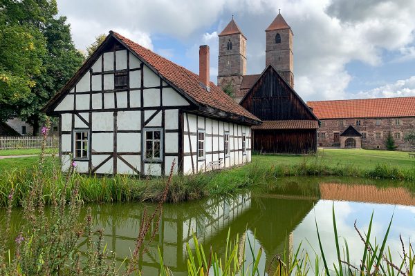 Fotoausstellung "Heimat geht durch den Magen" . Kloster Veßra 2021 . Teichblick