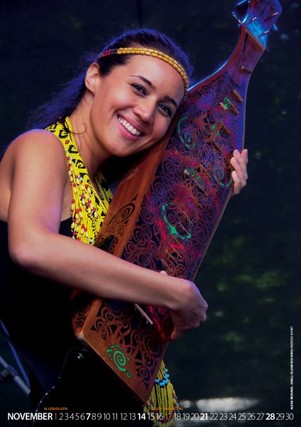 Foto-Kalender 2021 Rudolstat-Festival: Alena Murang . Small Island Big Song (Foto: Andreas Kuhrt)