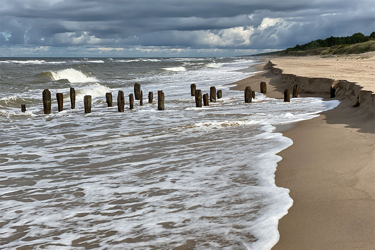 2022 Estland: Liepāja: Rūgumi Strand (Foto: Andreas Kuhrt)
