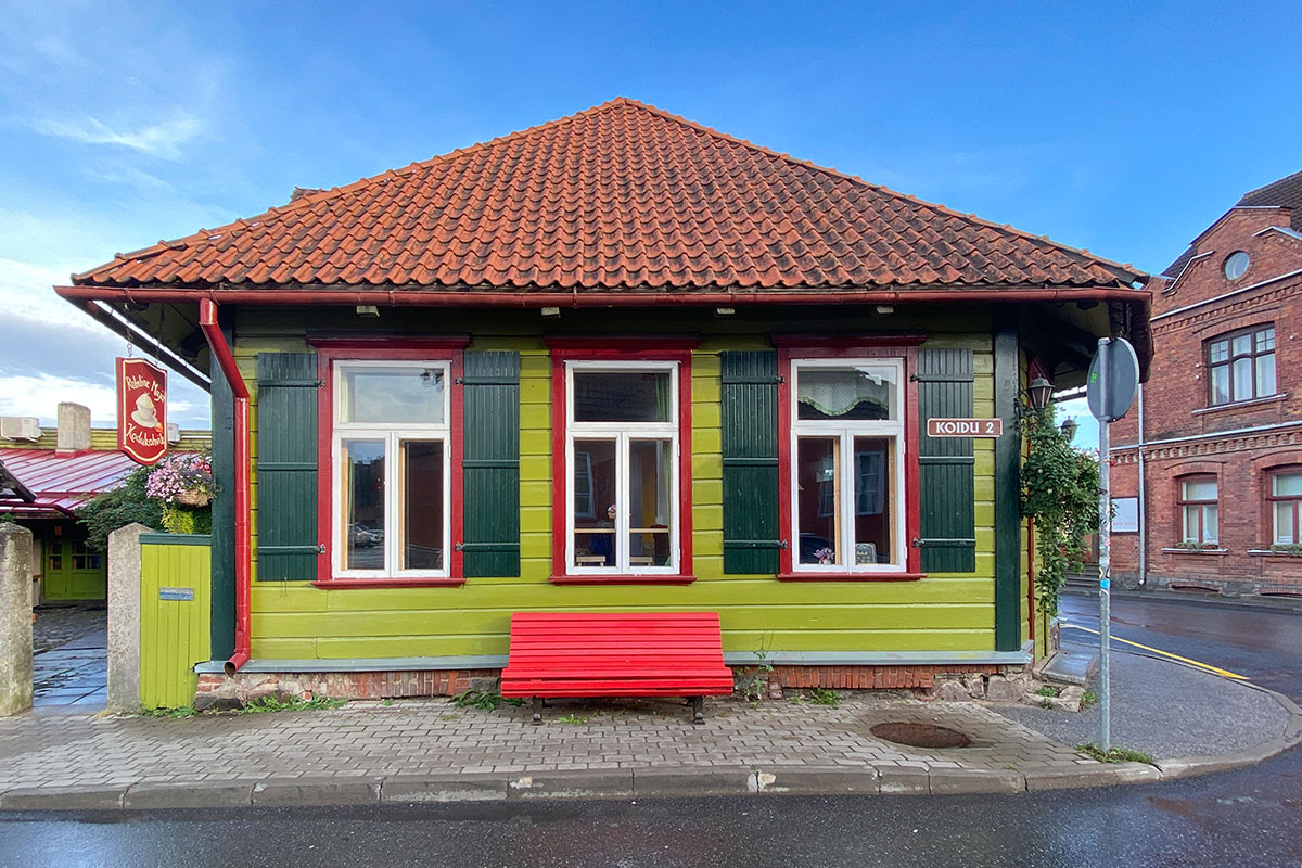 2022 Estland: Viljandi: Café Roheline Maja (Grünes Haus) (Foto: Andreas Kuhrt)