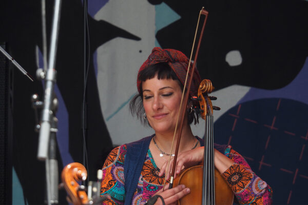 Rudolstadt Festival 2022: Officine Meridionali Orchestra: Lucia Cremonesi (Foto: Andreas Kuhrt)