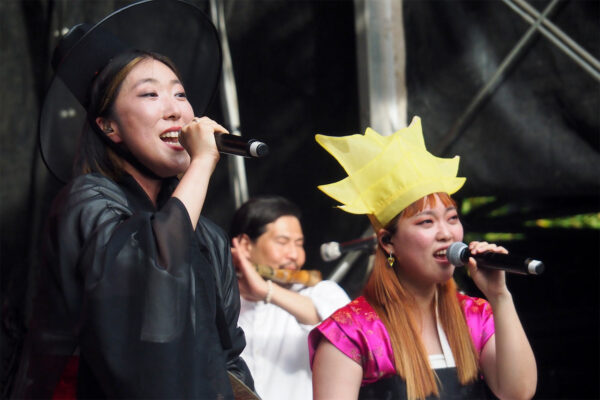 Rudolstadt Festival 2022: AK Dan Gwang Chil (ADG7): Chorong Bang, Hyun Soo Kim, Minyoung An (Foto: Andreas Kuhrt)