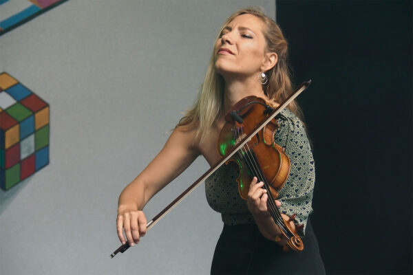 Rudolstadt Festival 2022: Wild Strings Trio: Petra Onderufová (Foto: Andreas Kuhrt)