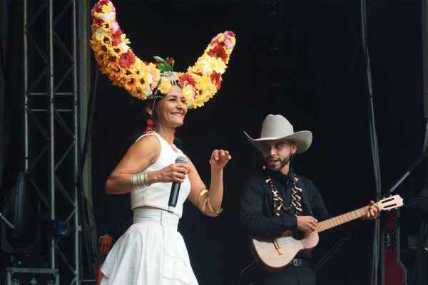 Rudolstadt Festival 2022: Cimarrón: Ana Veydó, Oliver Oicatá (Foto: Andreas Kuhrt)