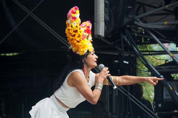 Rudolstadt Festival 2022: Cimarrón: Ana Veydó (Foto: Andreas Kuhrt)