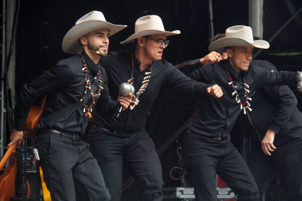 Rudolstadt Festival 2022: Cimarrón: Oliver Oicatá, Santiago Fuentes, Jorge Perilla (Foto: Andreas Kuhrt)