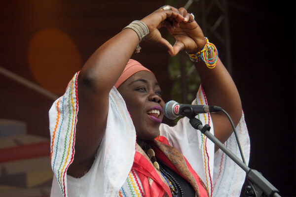 Rudolstadt Festival 2022: Chouk Bwa & The Ångströmers: Maloune Prévaly (Foto: Andreas Kuhrt)