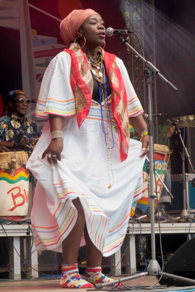 Rudolstadt Festival 2022: Chouk Bwa & The Ångströmers: Maloune Prévaly (Foto: Andreas Kuhrt)