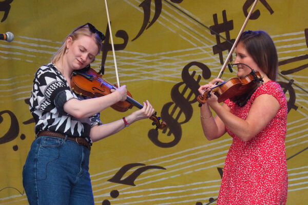 Rudolstadt Festival 2022: Fara: Sally Simpson und Jeana Leslie (Foto: Andreas Kuhrt)