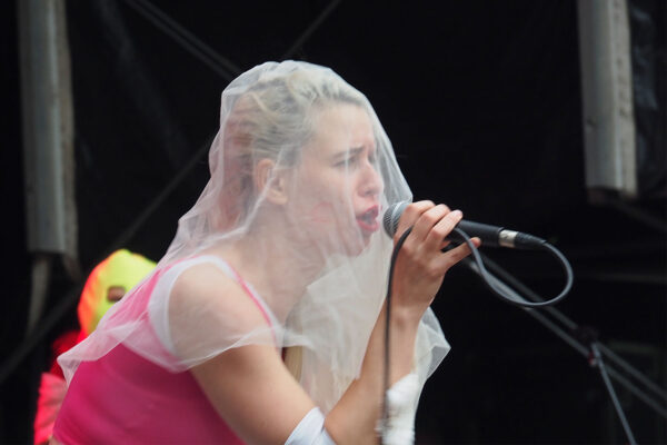 Rudolstadt Festival 2022: Pussy Riot: Diana Burkot (Foto: Andreas Kuhrt)