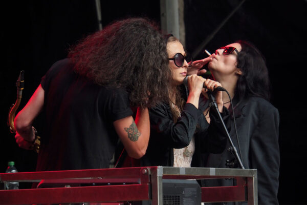 Rudolstadt Festival 2022: Pussy Riot: Anton Ponomarew, Maria Aljochina, Olga Borisowa (Foto: Andreas Kuhrt)