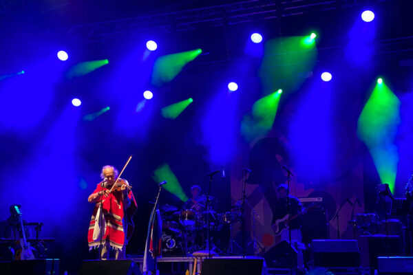 Rudolstadt Festival 2022: Humba Reggae Jeckness: Klaus der Geiger (Foto: Andreas Kuhrt)