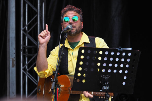 Rudolstadt Festival 2022: Officine Meridionali Orchestra: Luca Attura (Foto: Manuela Hahnebach)