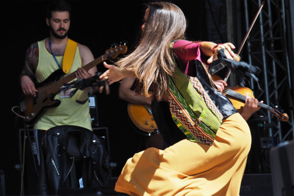 Rudolstadt Festival 2022: Officine Meridionali Orchestra: Lavinia Mancusi (Foto: Manuela Hahnebach)