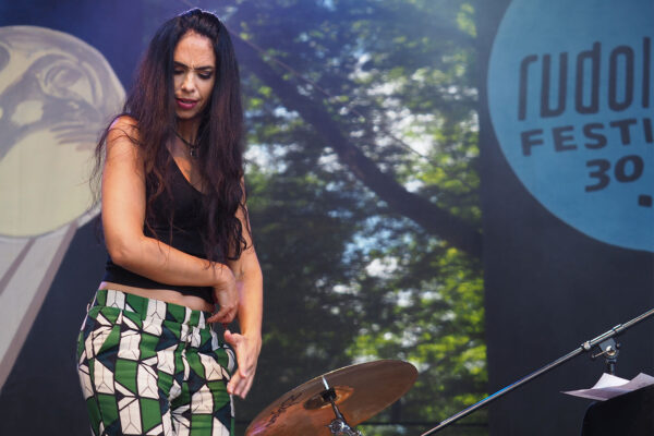 Rudolstadt Festival 2022: Sofia Rei: Sabrina Romero (Foto: Manuela Hahnebach)