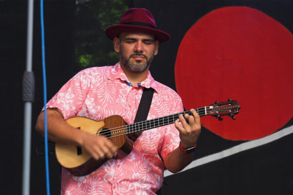 Rudolstadt Festival 2022: Sofia Rei: Jorge Glem (Foto: Manuela Hahnebach)