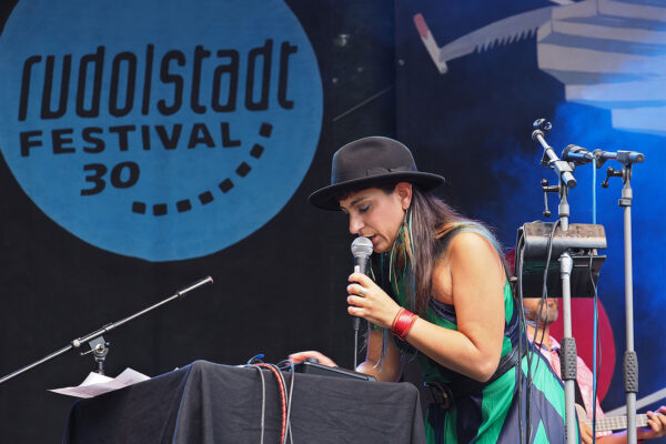 Rudolstadt Festival 2022: Sofia Rei (Foto: Manuela Hahnebach)