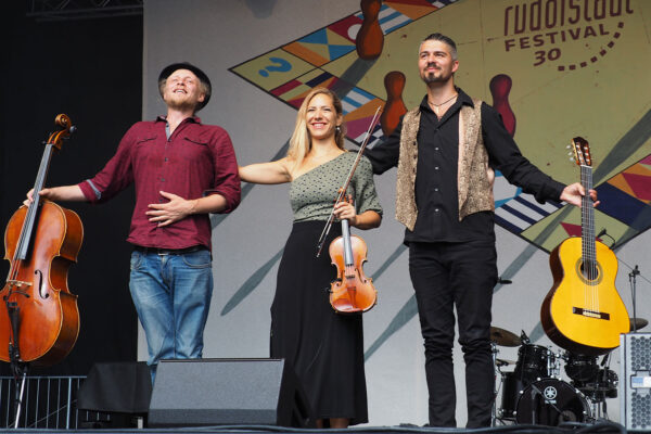 Rudolstadt Festival 2022: Wild Strings Trio (Foto: Manuela Hahnebach)