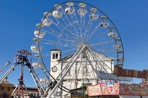 Tour Friaul 2023: Palmanova: Oktoberfest auf der Piazza Grande (Foto: Manuela Hahnebach)