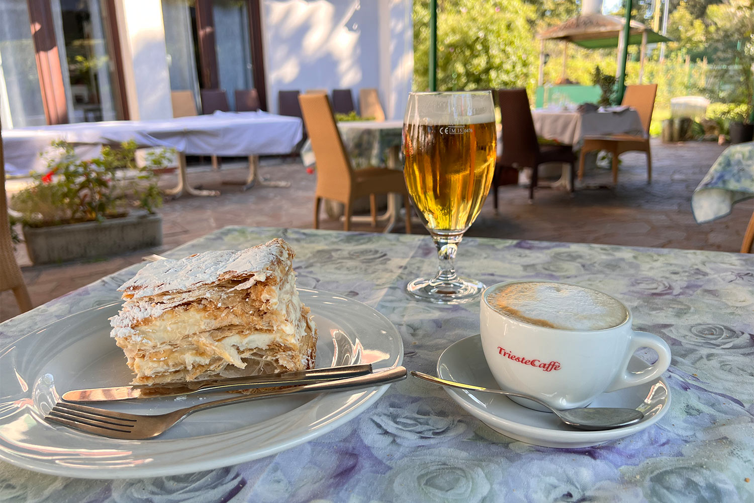 Tour Friaul 2023: Draga Sant'Elia: Locanda Mario: Crema Carsolina (Foto: Manuela Hahnebach)