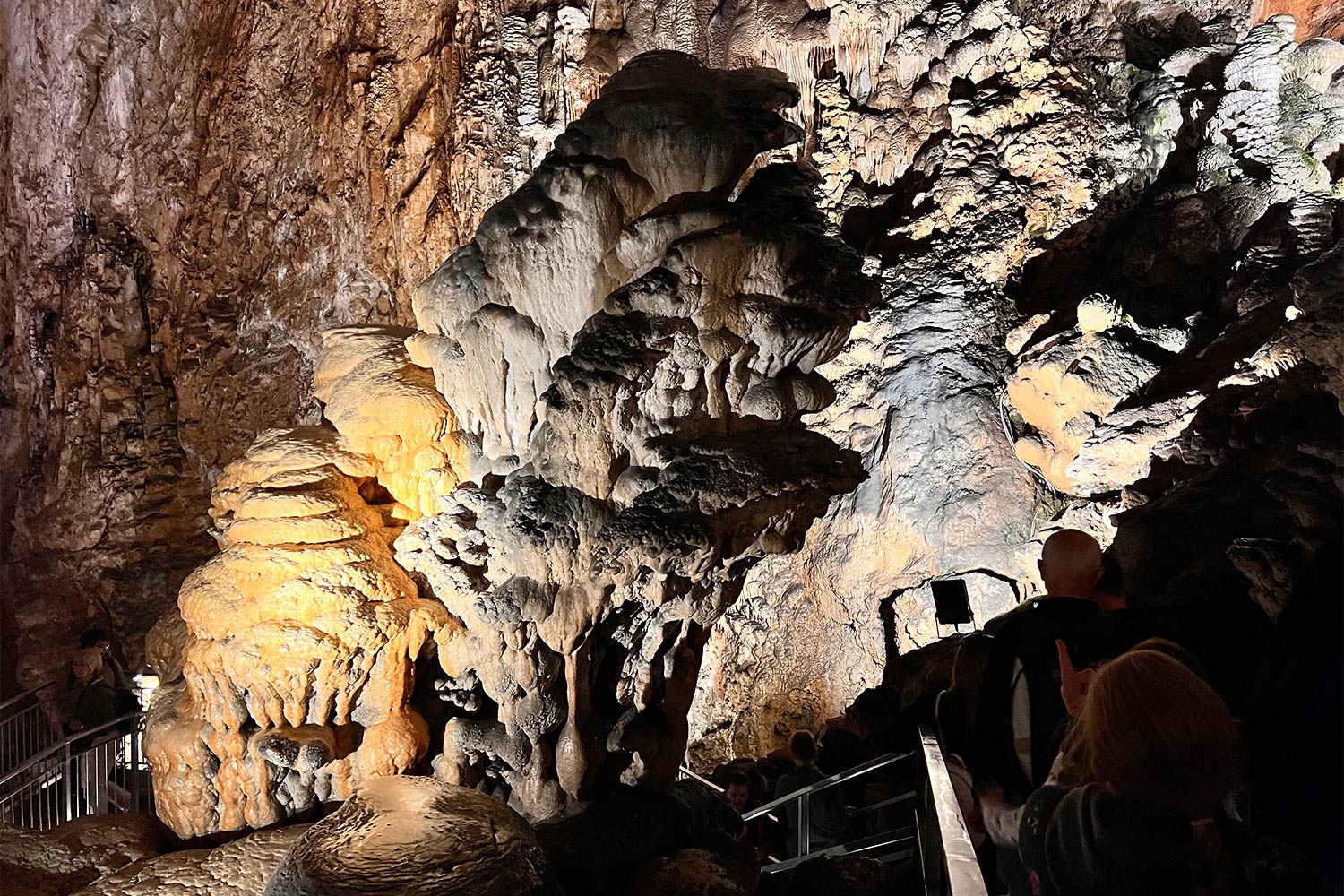 Tour Friaul 2023: Grotta Gigante: Tropfsteine (Foto: Manuela Hahnebach)
