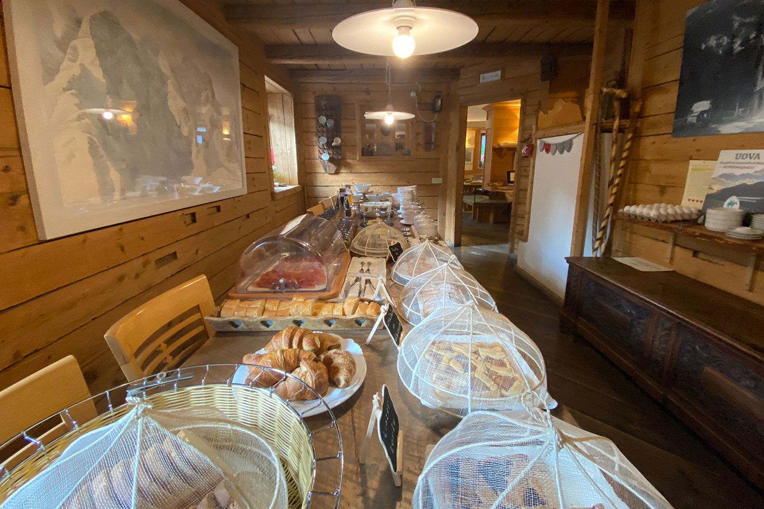 Tour Friaul 2023: Valbruna Inn: Frühstücksbuffet (Foto: Andreas Kuhrt)