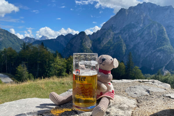 Tour Friaul 2023: Hasel-Bier an der Rifugio Fratelli Grego (Foto: Andreas Kuhrt)