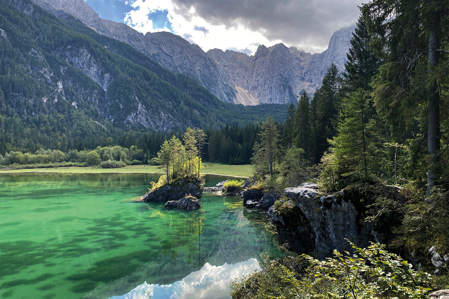 Tour Friaul 2023: oberer Fusine-See (Lago di Fusine superiore) (Foto: Andreas Kuhrt)