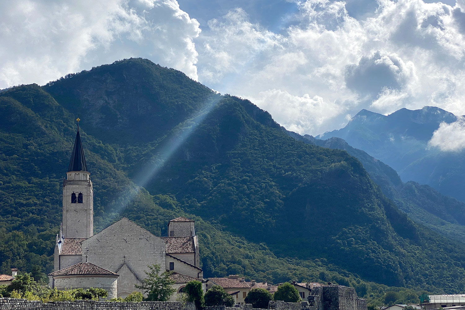 Tour Friaul 2023: Venzone: Dom Sant'Andrea Apostolo (Foto: Andreas Kuhrt)