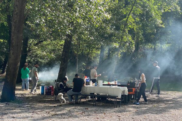 Tour Friaul 2023: Lago di Cavazzo: Picknick-Zone (Foto: Andreas Kuhrt)