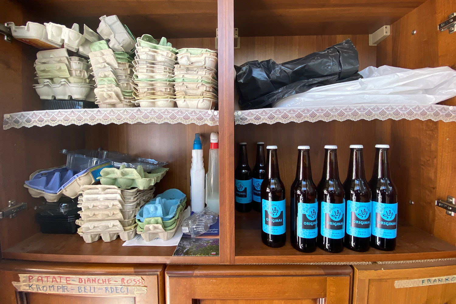 Tour Friaul 2023: Draga Sant'Elia: Selbstbedienung (Foto: Andreas Kuhrt)