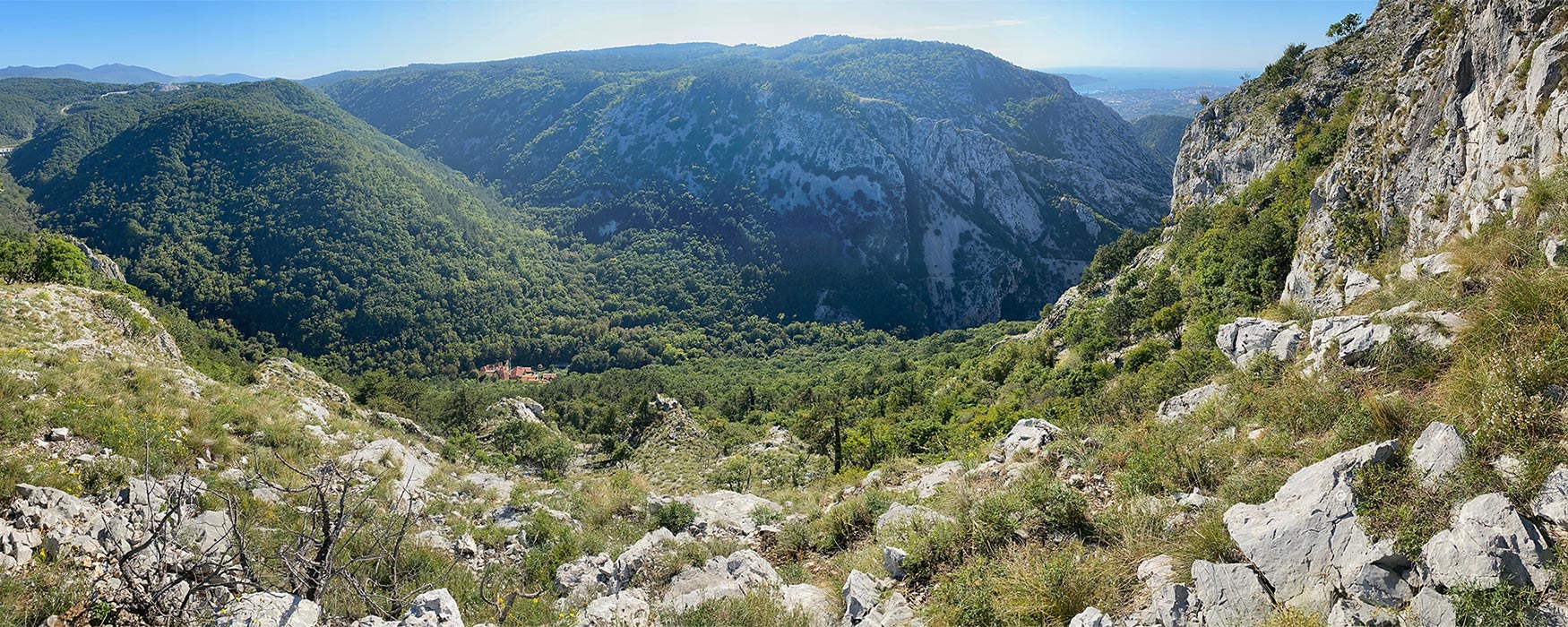 Tour Friaul 2023: Val Rosandra: Aussicht vom Monte Stena (Foto: Andreas Kuhrt)