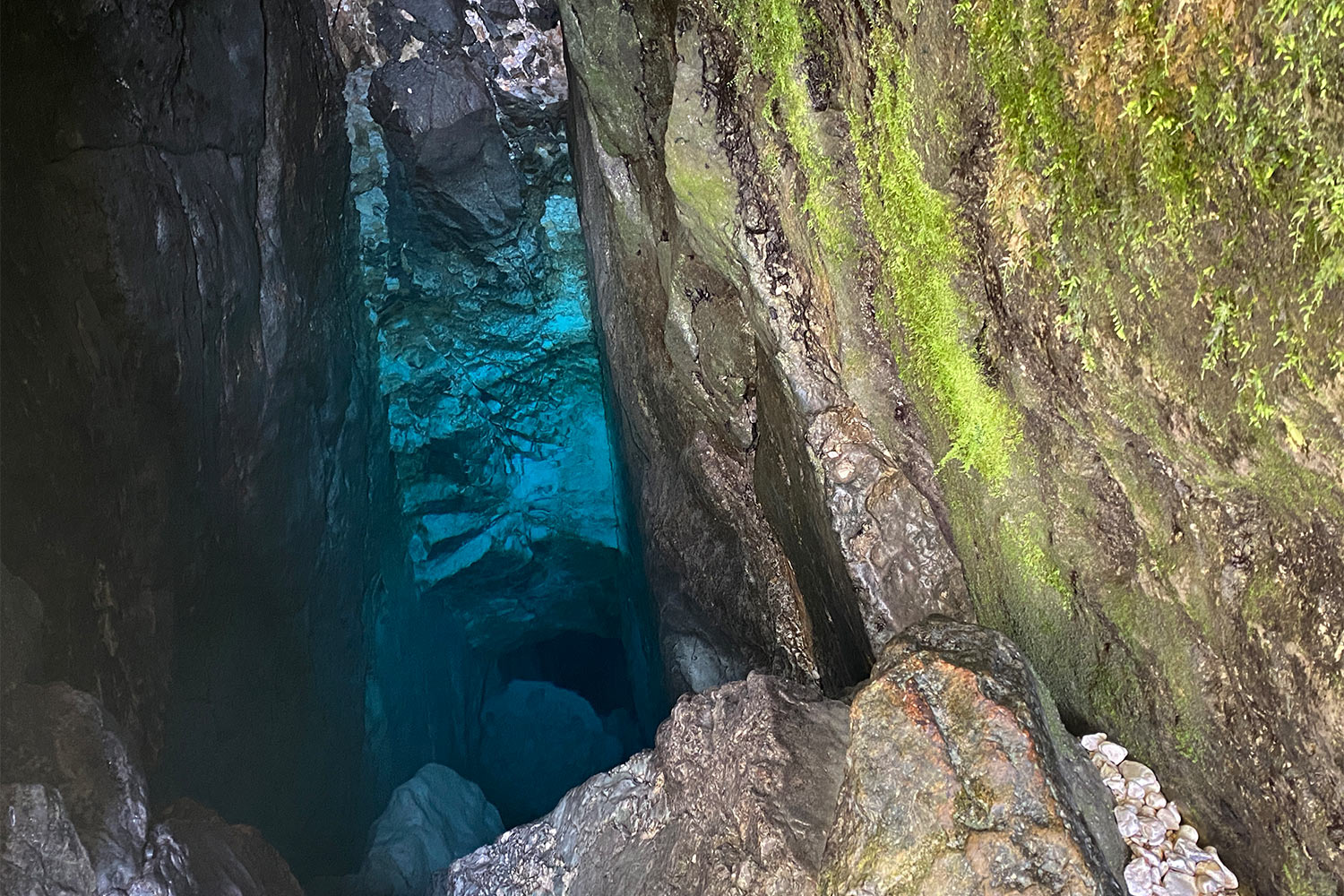 Tour Friaul 2023: Slowenien: Soča-Quelle (Izvir Soče) (Foto: Andreas Kuhrt)