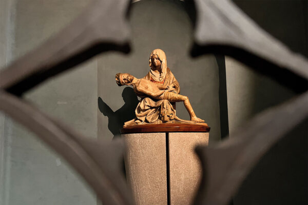 Tour Friaul 2023: Gemona: Pieta im Dom Santa Maria Assunta (Foto: Manuela Hahnebach)