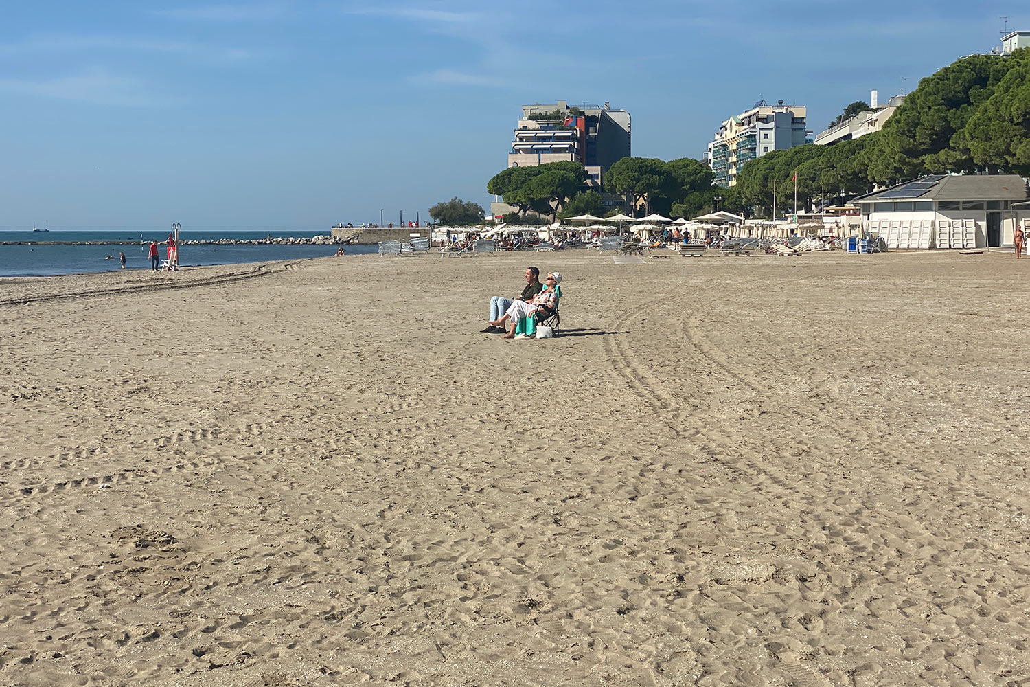 2023-friaul-grado-strand-IMG_6481ak Tour Friaul 2023: Grado: am Strand (Foto: Andreas Kuhrt)