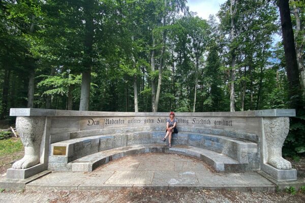 Erlebnispfad Hain Rudolstadt: Löwenbank (Foto: Andreas Kuhrt)