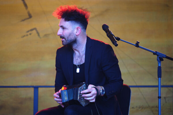 Rudolstadt-Festival 2023: Ímar (GB/Irland): Mohsen Amini (Foto: Manuela Hahnebach)