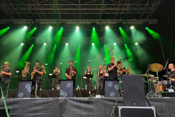 Rudolstadt-Festival 2023: Jazzrausch Bigband (München) (Foto: Andreas Kuhrt)