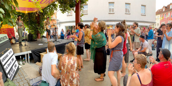 Rudolstadt-Festival 2023: Freiligrathstraße: Kerchanga (Foto: Andreas Kuhrt)